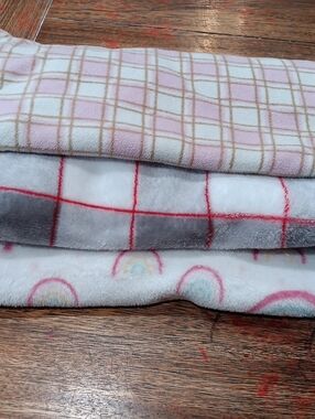 Parent Choice  Infant Girls Plush Fleece Throw Blanket - Pink and White Plaid